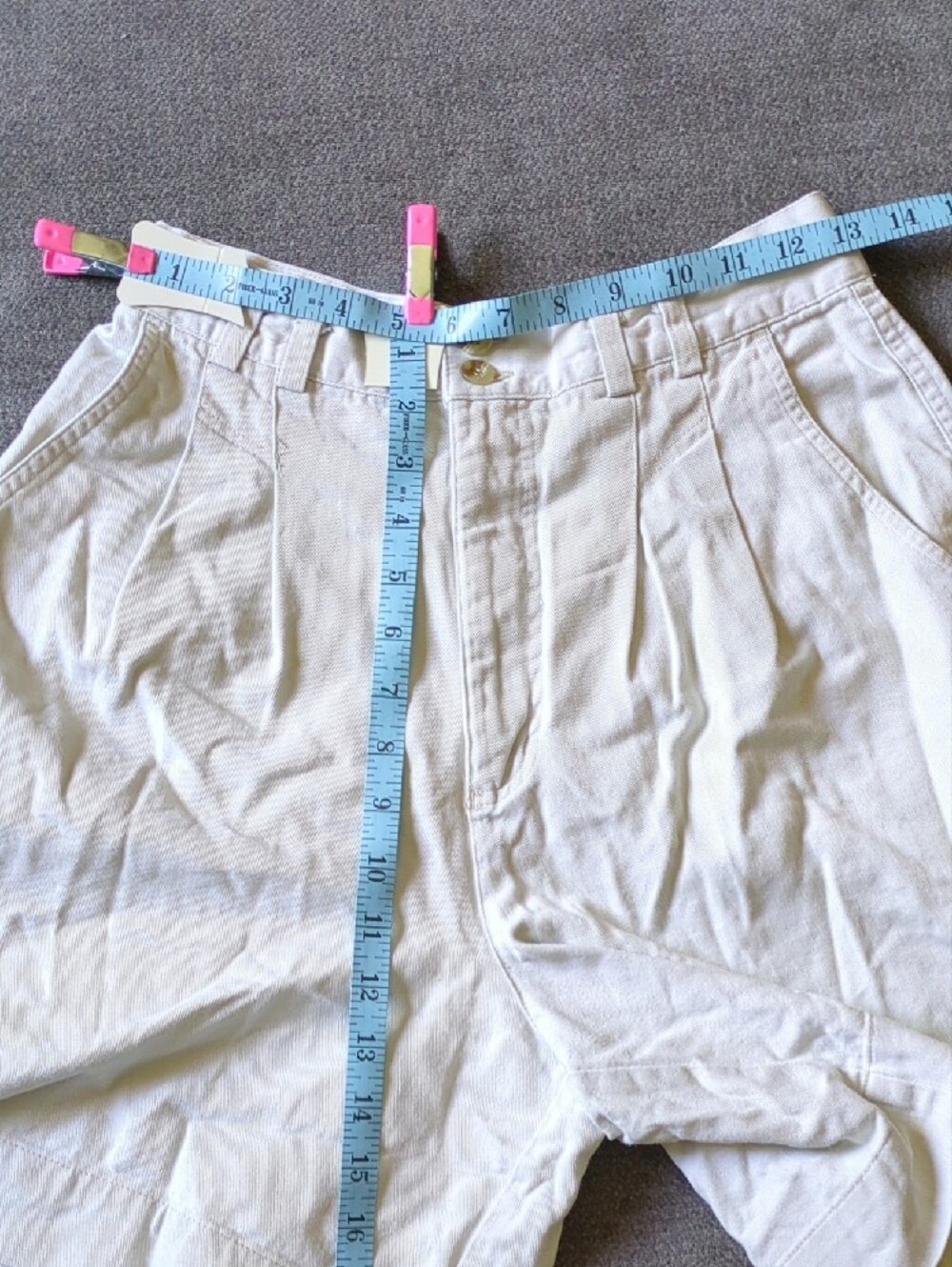 High-Rise White Women’s Bermuda Shorts - Picture 7 of 8